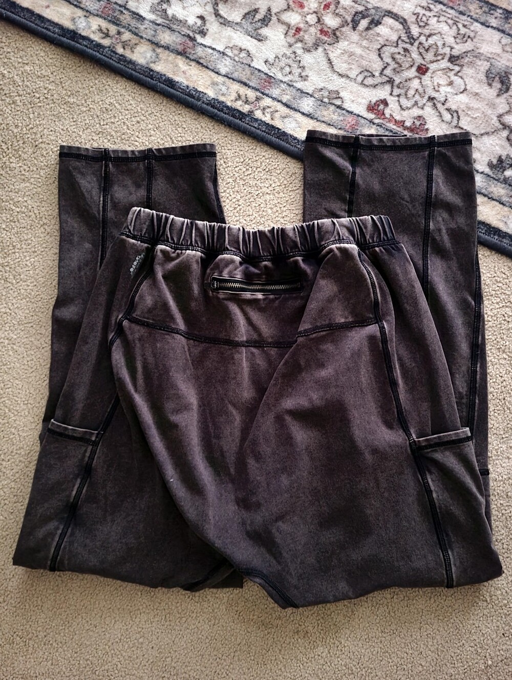 Free People FP Movement Hot Shot Pants In Charcoal Brown Size Small - Picture 7 of 7